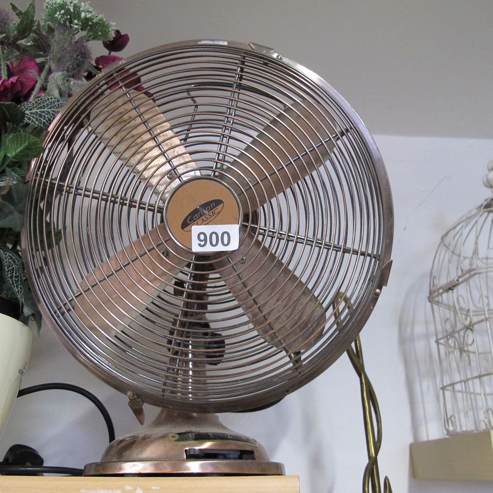 Lot 900: Carlton classic desk fan