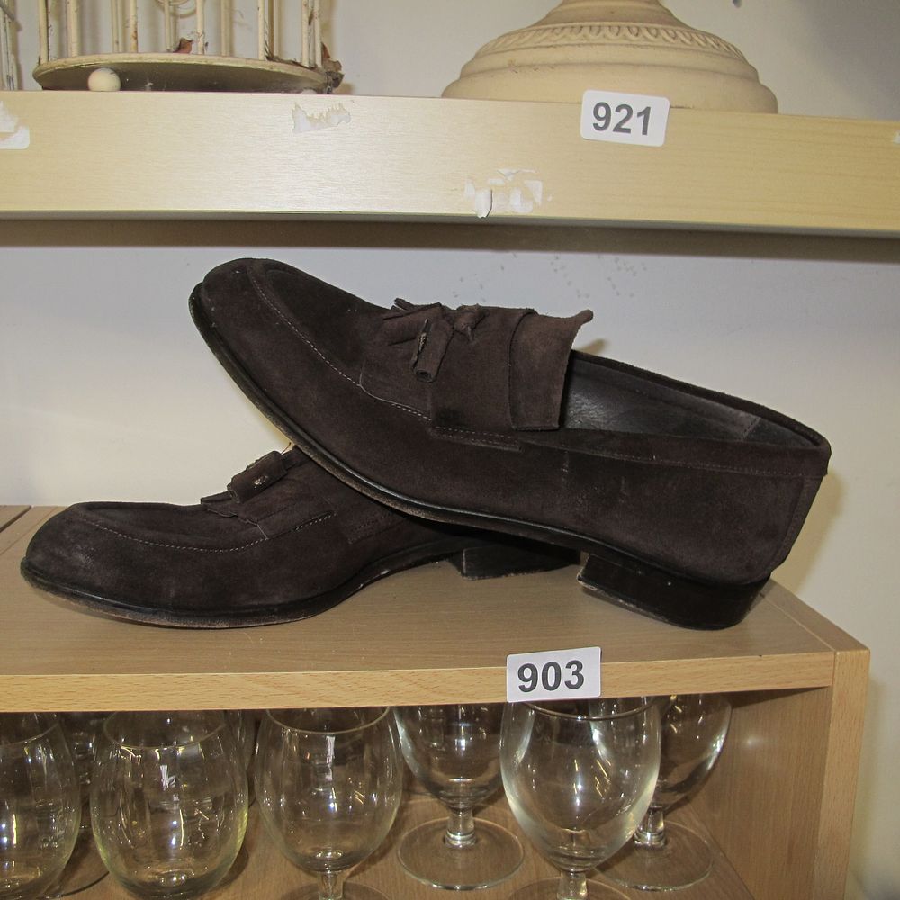 Lot 903: Shoes