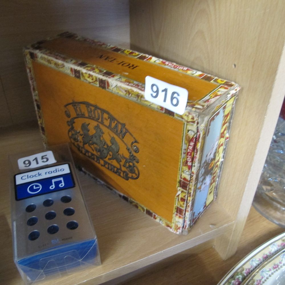 Lot 916: cigar box