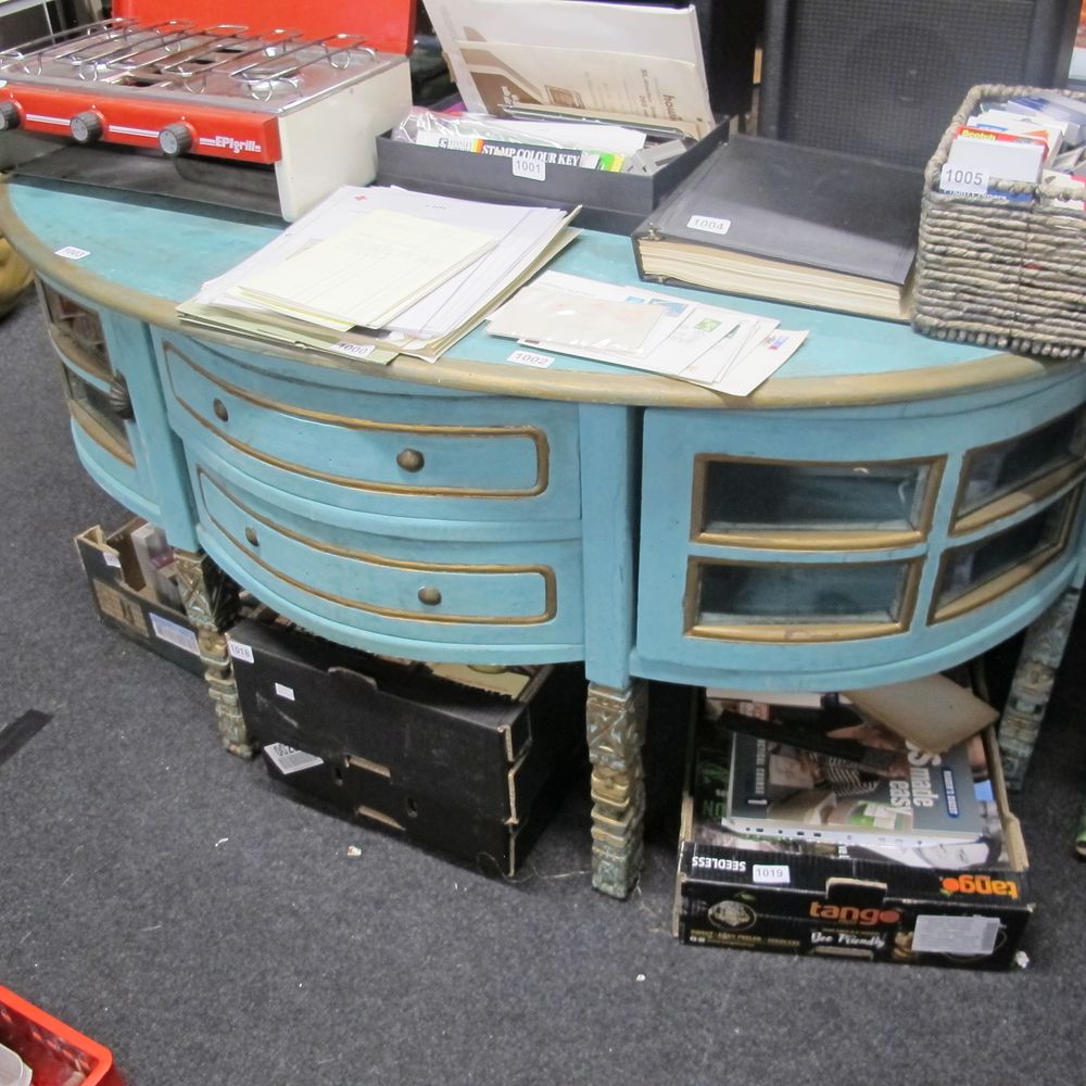 Lot 1003: shabby chic dressing table