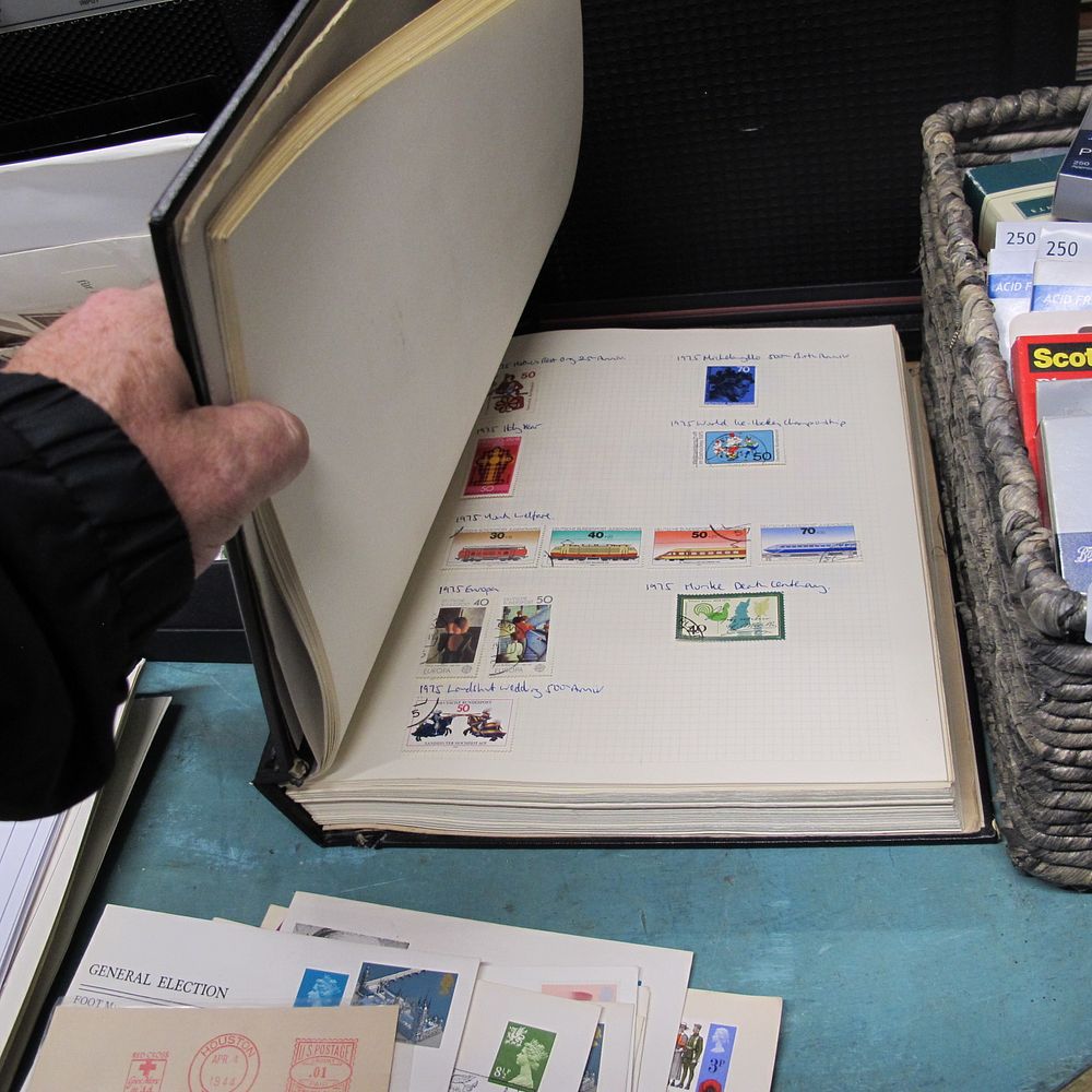 Lot 1004: stamp album