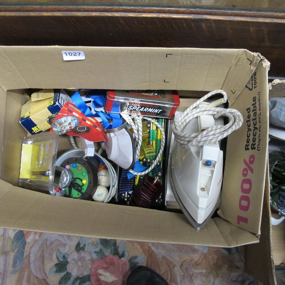 Lot 1027: Box of misc.