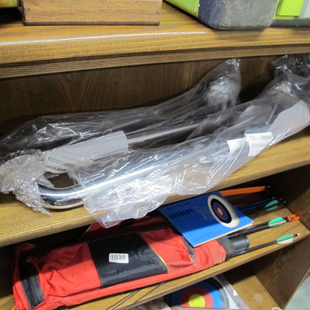 Lot 1037: 2 new grab rails