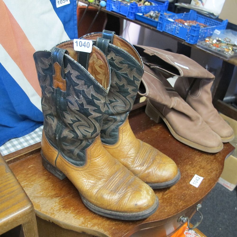 Lot 1040: A pair of fancy cowboy boots. Guaranteed not...