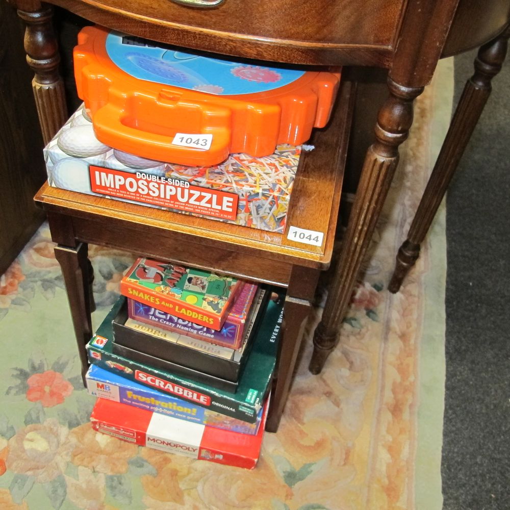 Lot 1043: A quantity of games