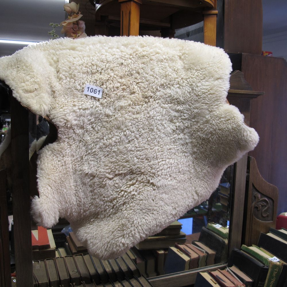 Lot 1061: A sheepskin