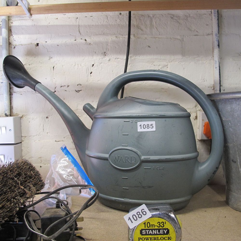 Lot 1085: Watering can