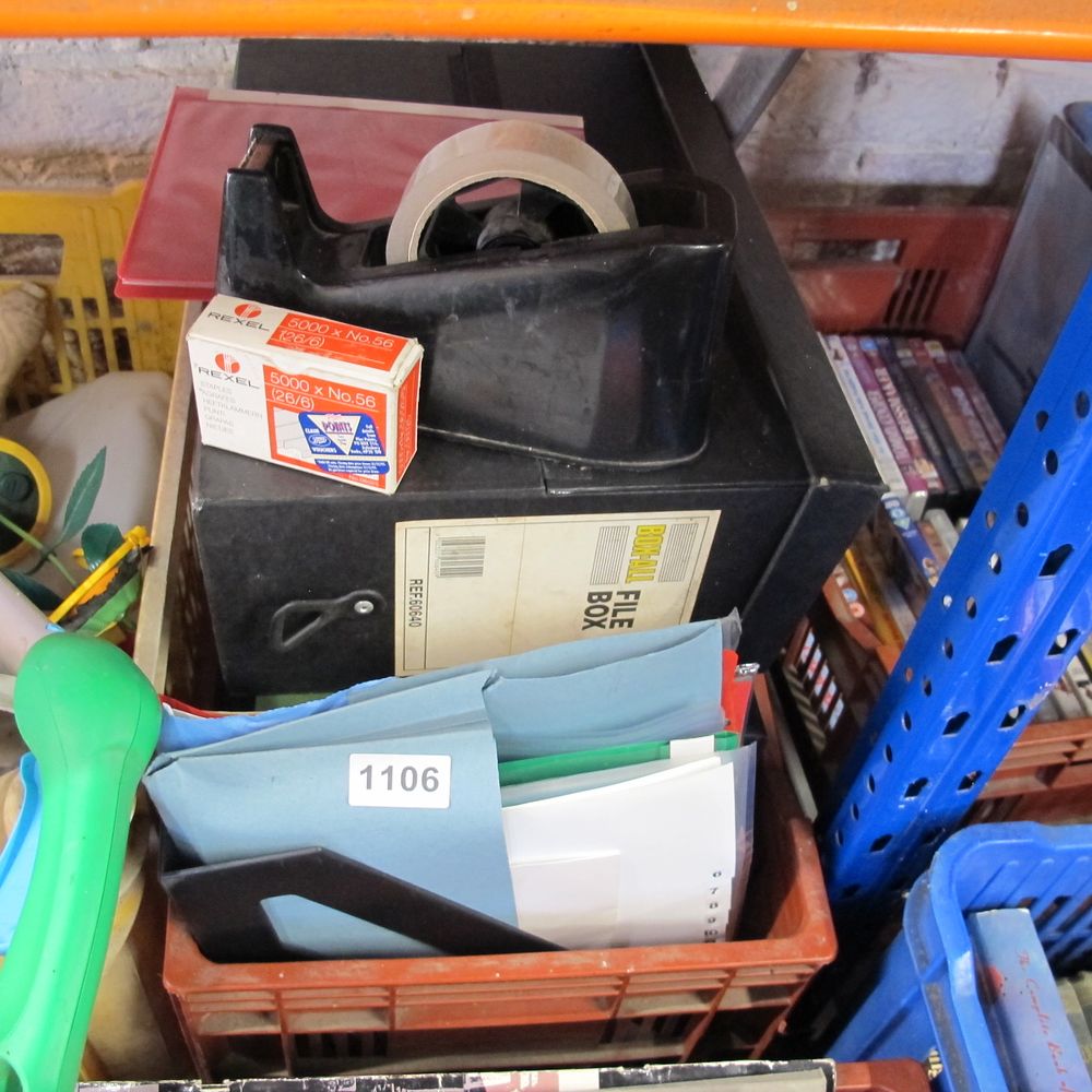 Lot 1106: Box of stationary