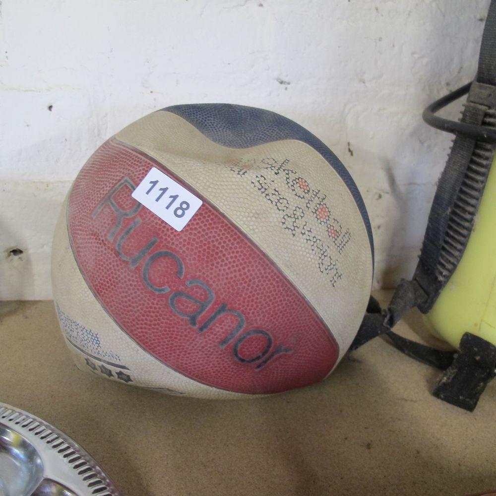 Lot 1118: deflated basketball