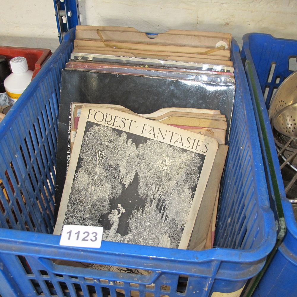 Lot 1123: Box of misc books