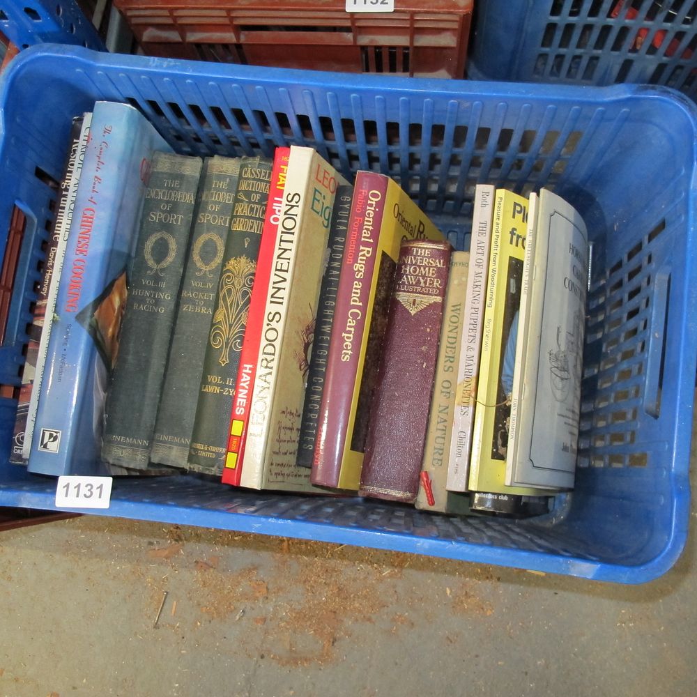 Lot 1131: tub of books