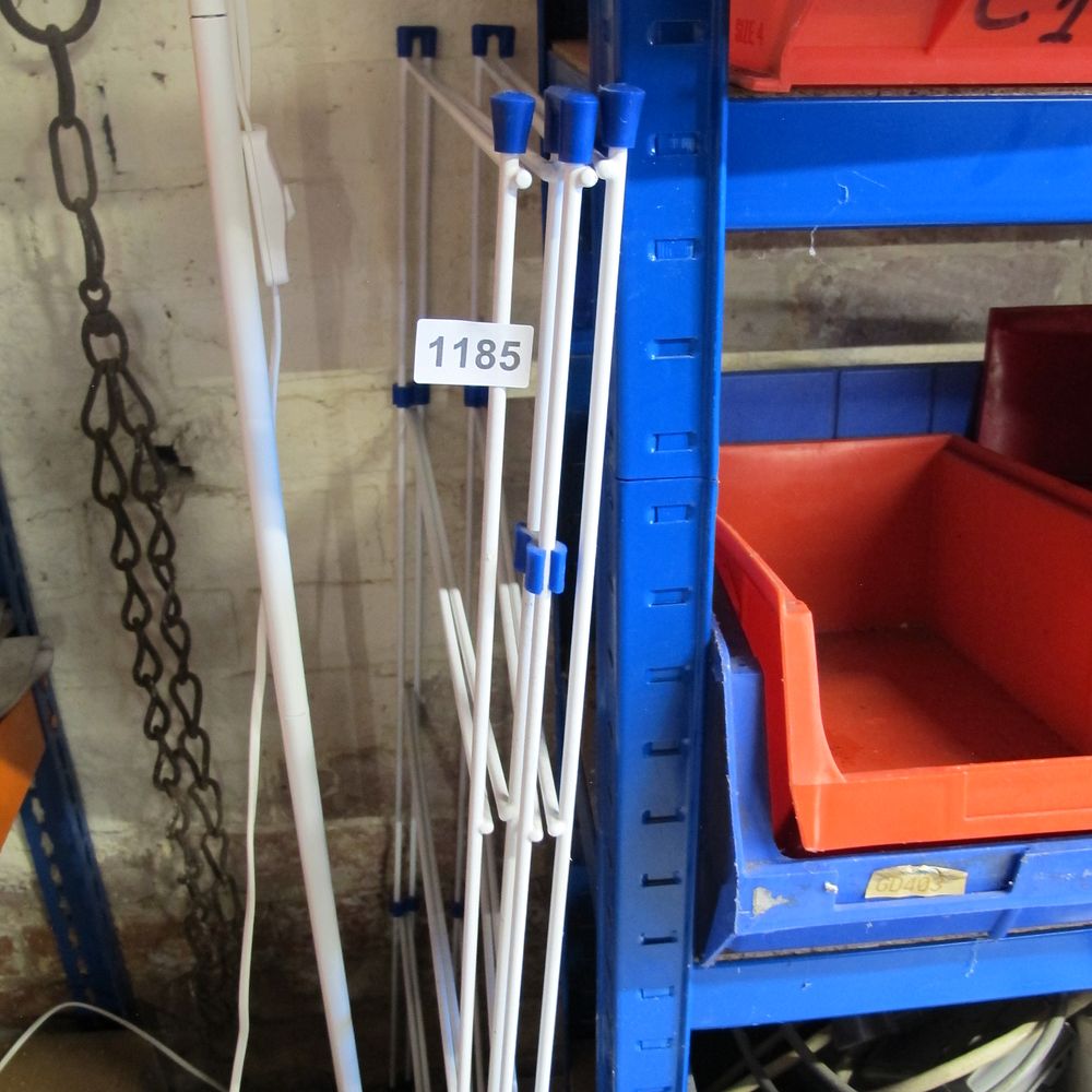 Lot 1185: clothes airer