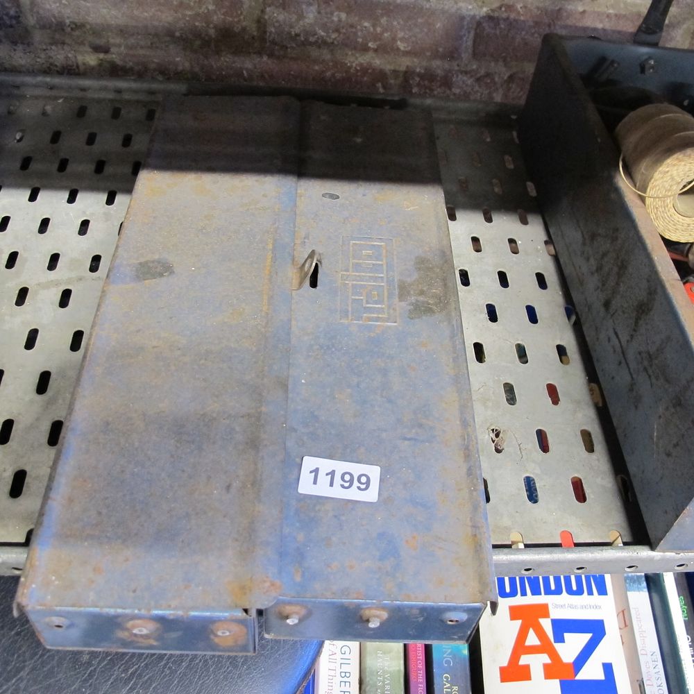 Lot 1199: tool box