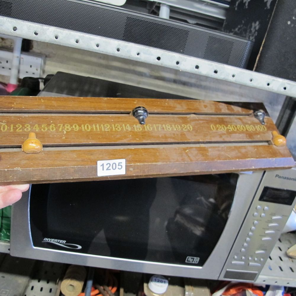 Lot 1205: scoreboard