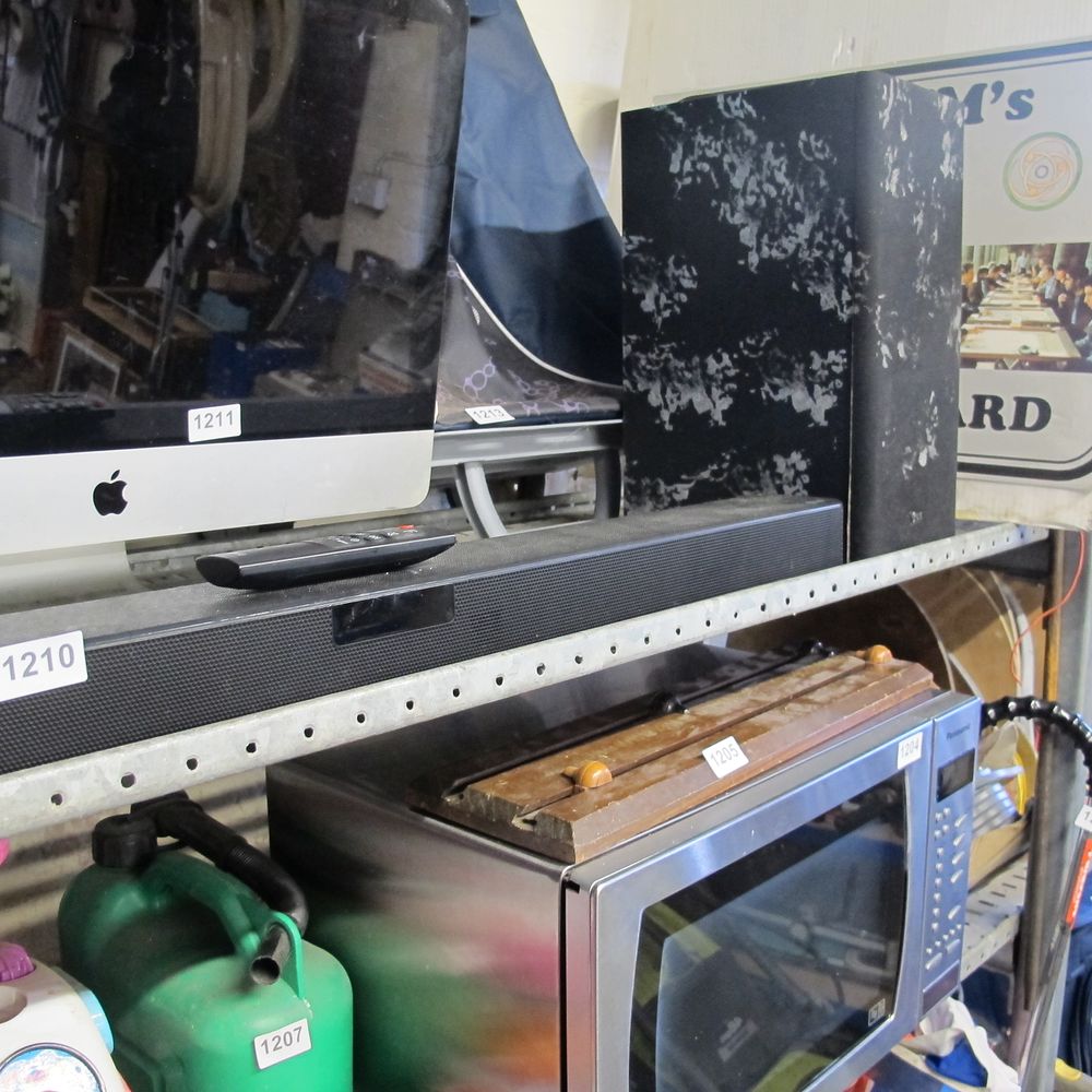 Lot 1210: sound bar
