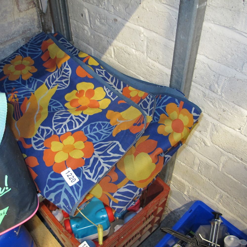 Lot 1220: picnic rug