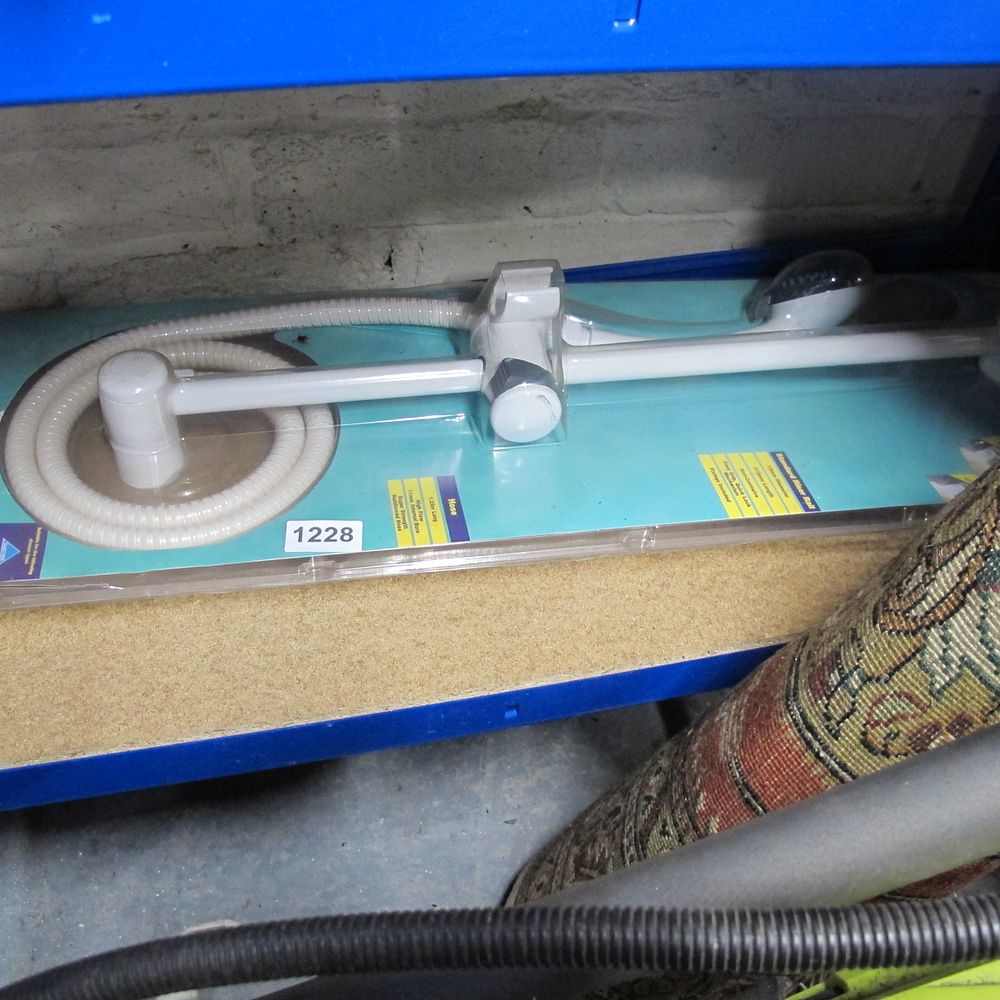 Lot 1228: shower fitting