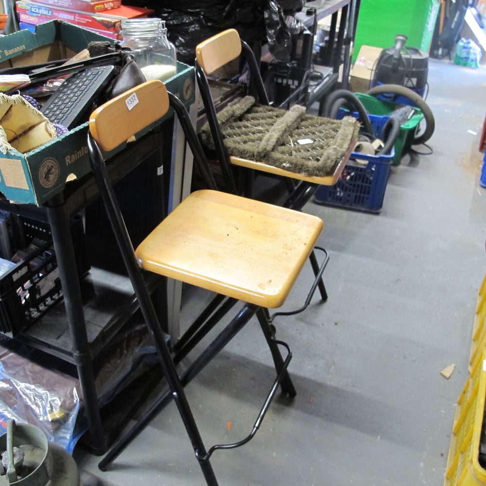 Lot 1337: 2 kitchen chairs