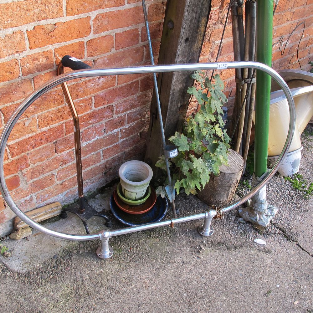 Lot 1357: victorian shower rail