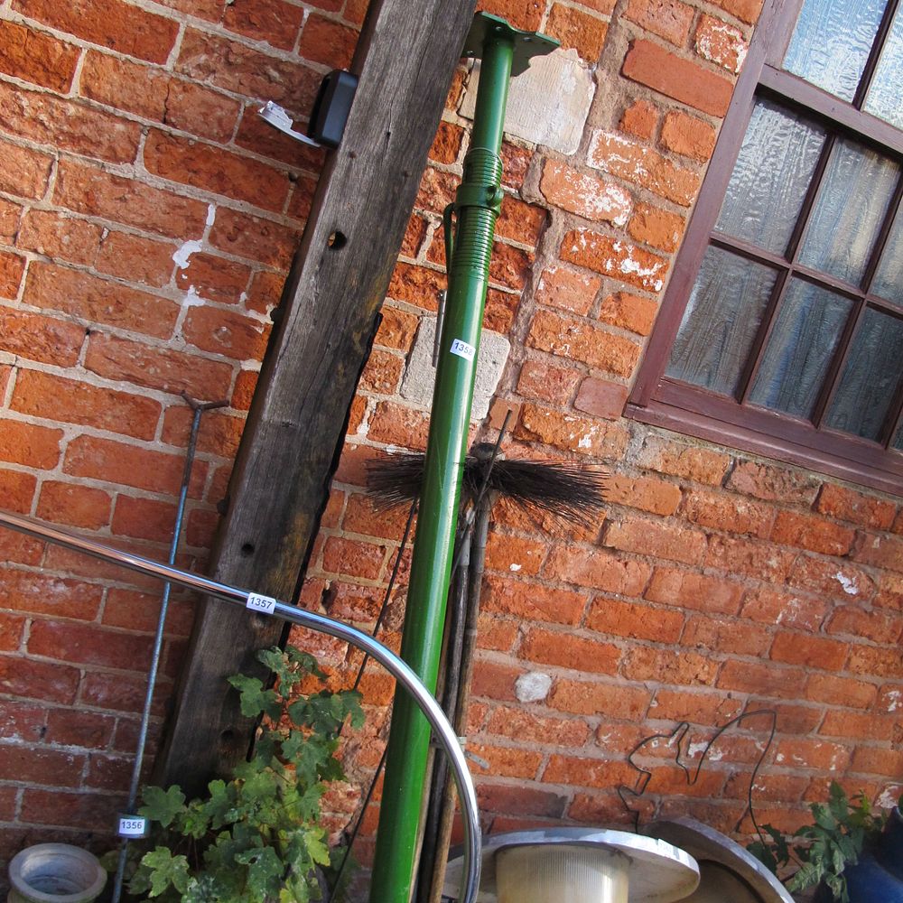 Lot 1358: acro prop no3 extends 2.5m to 3.5m