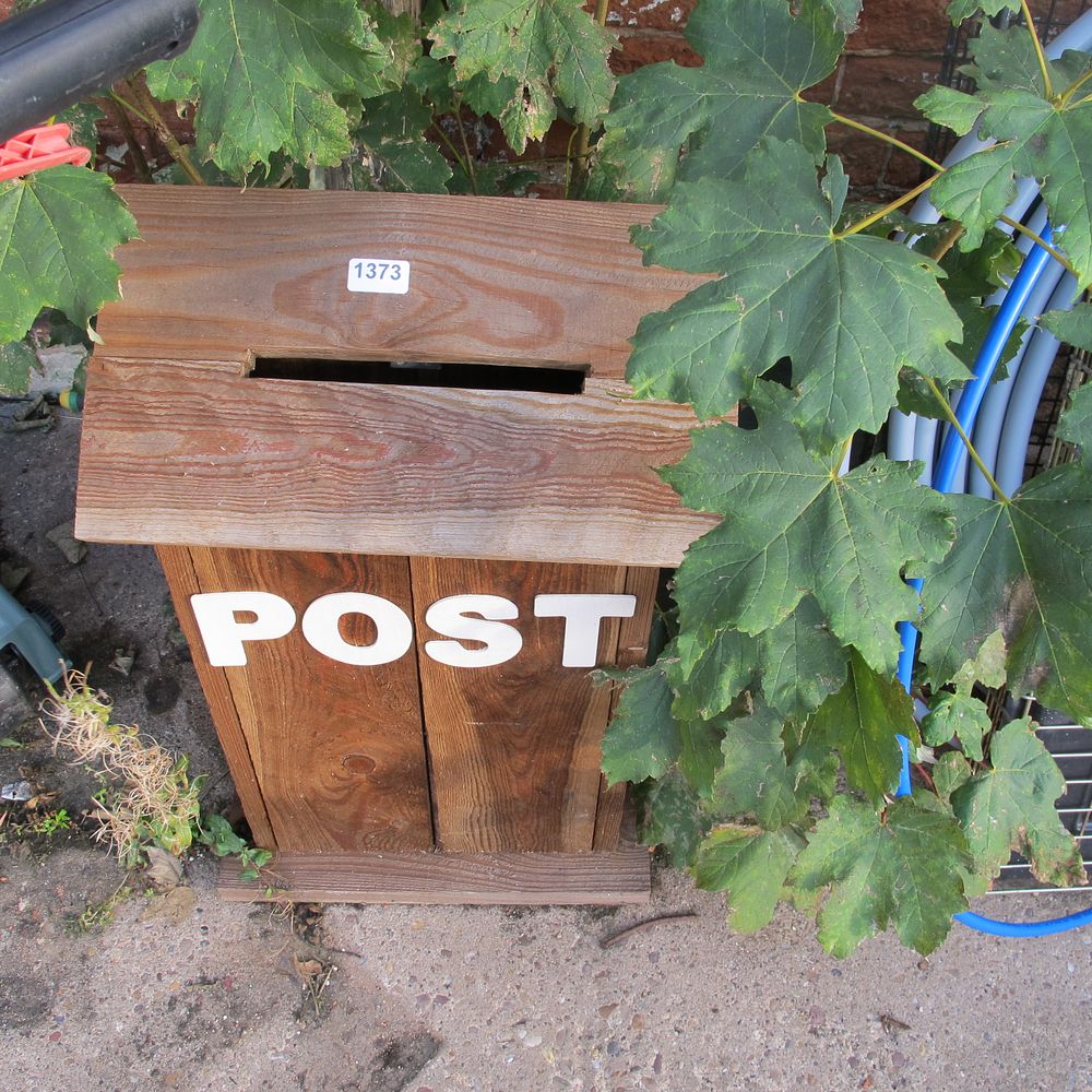 Lot 1373: wooden post box