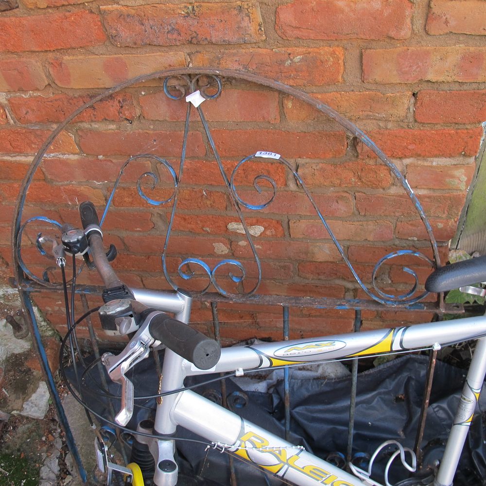 Lot 1381: garden gate