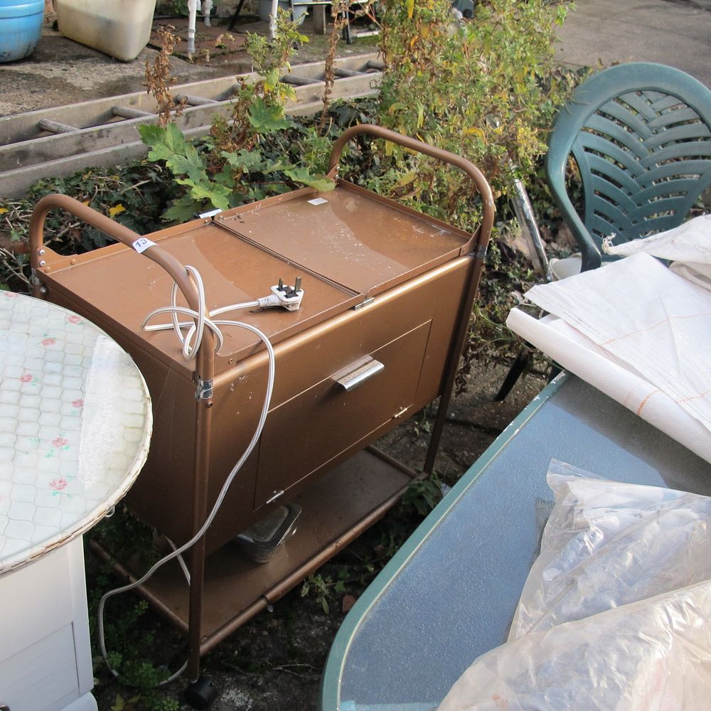Lot 1394: hostess trolley