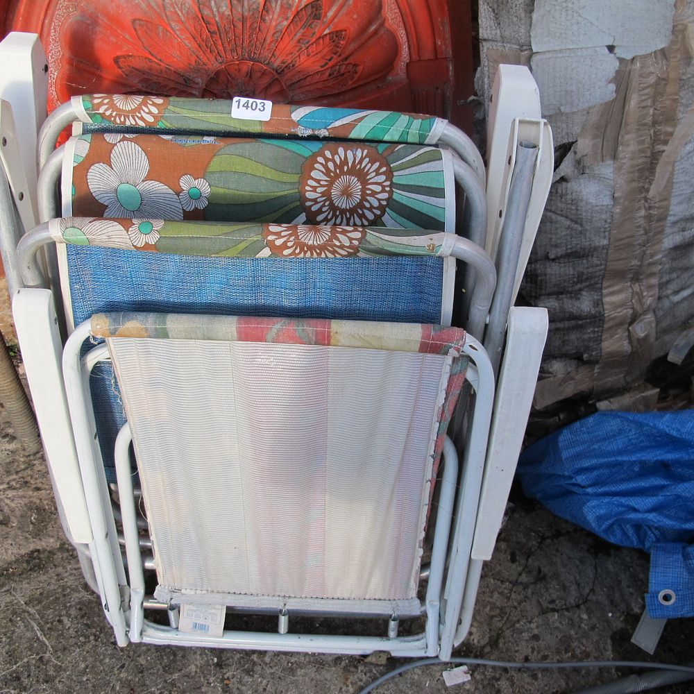 Lot 1403: retro deck chairs