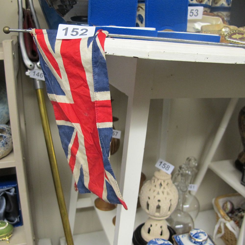 Lot 152: Item 152