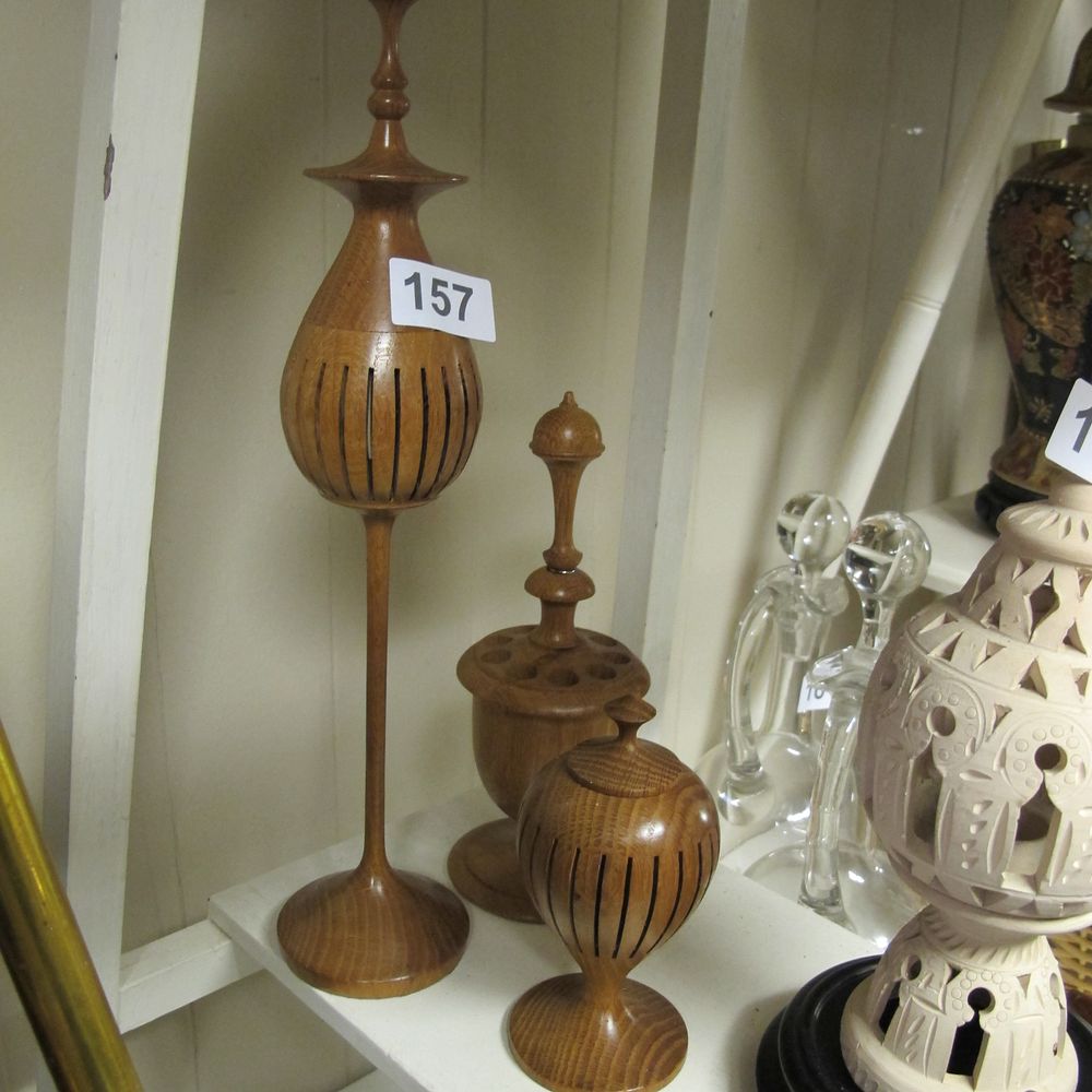 Lot 157: Item 157