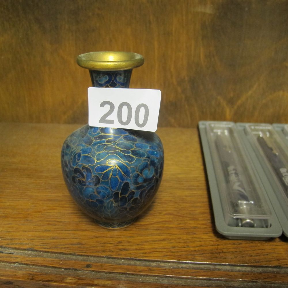 Lot 200: Item 200