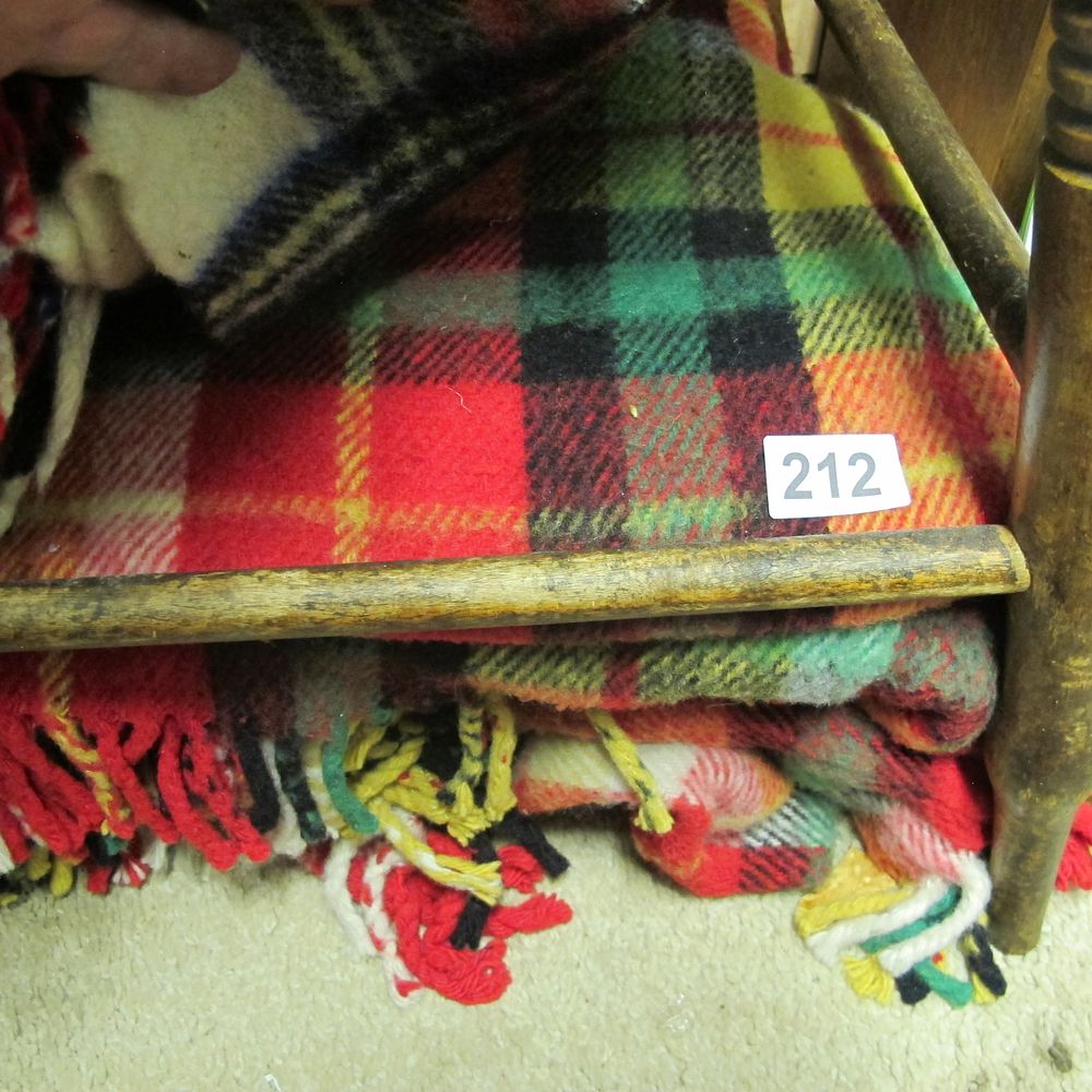 Lot 212: Item 212