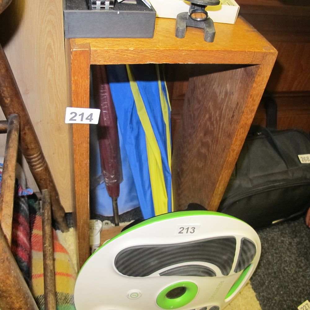 Lot 214: Item 214