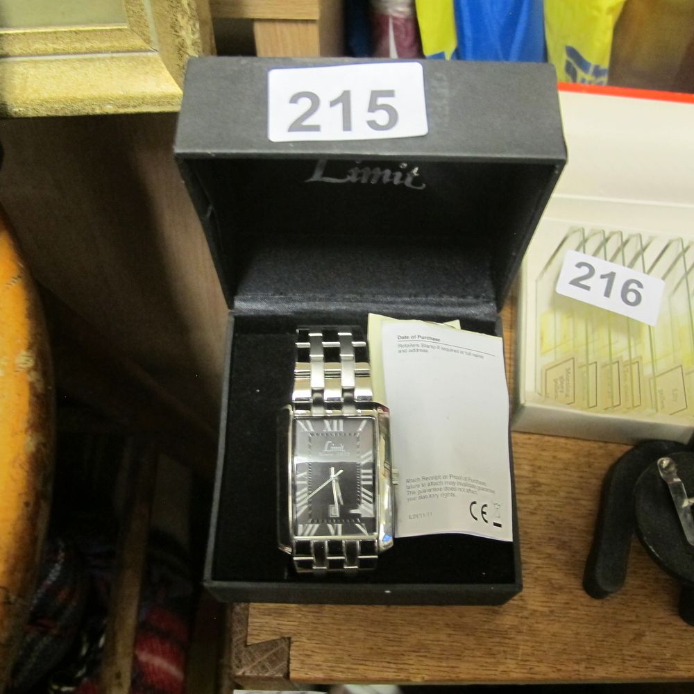 Lot 215: Item 215