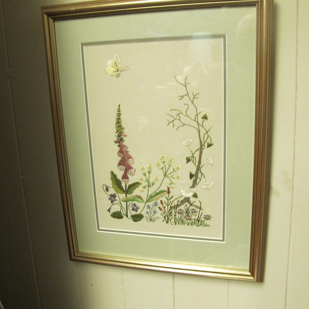 Lot 219: Item 219