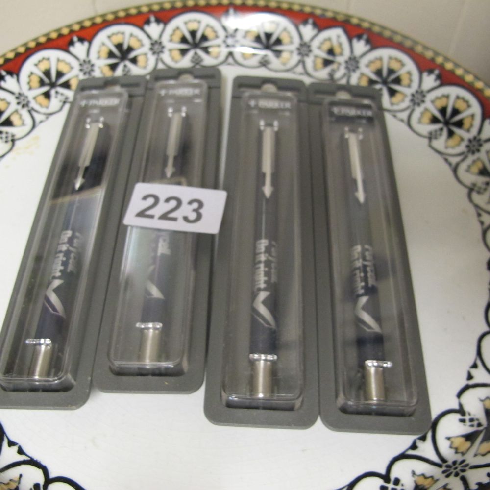 Lot 223: Item 223