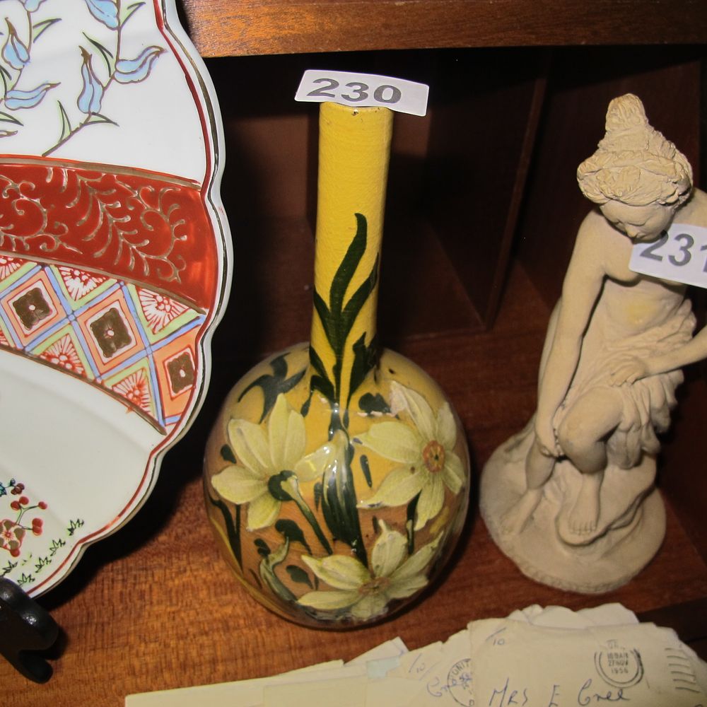 Lot 230: Item 230
