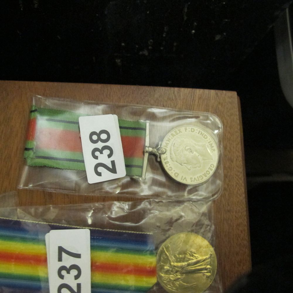Lot 238: Item 238