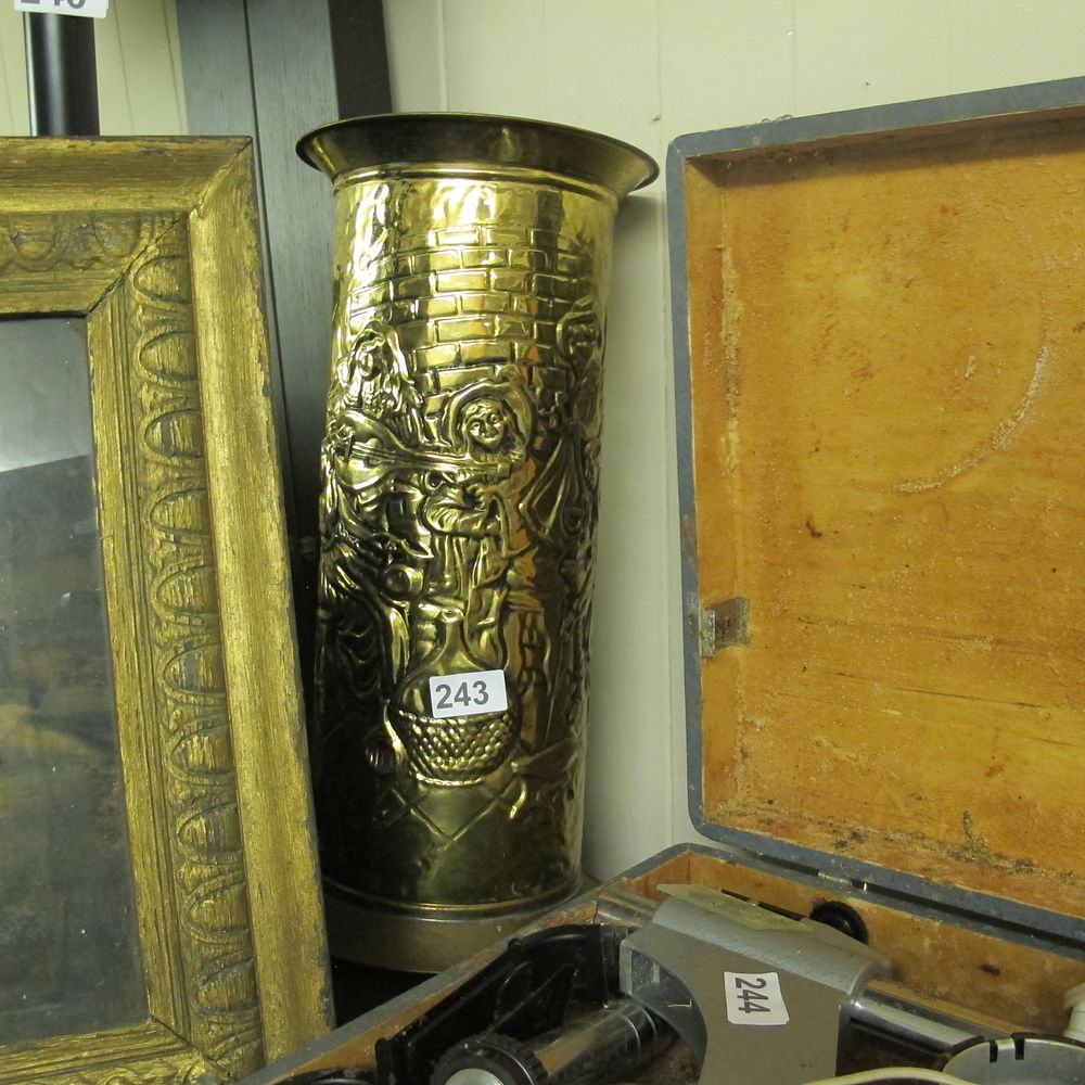 Lot 243: Item 243