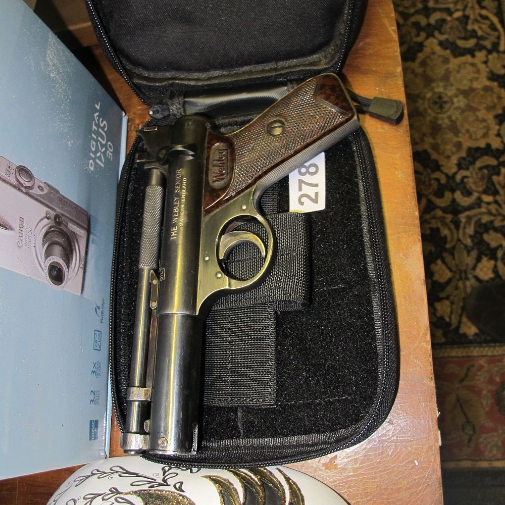 Lot 278: Item 278
