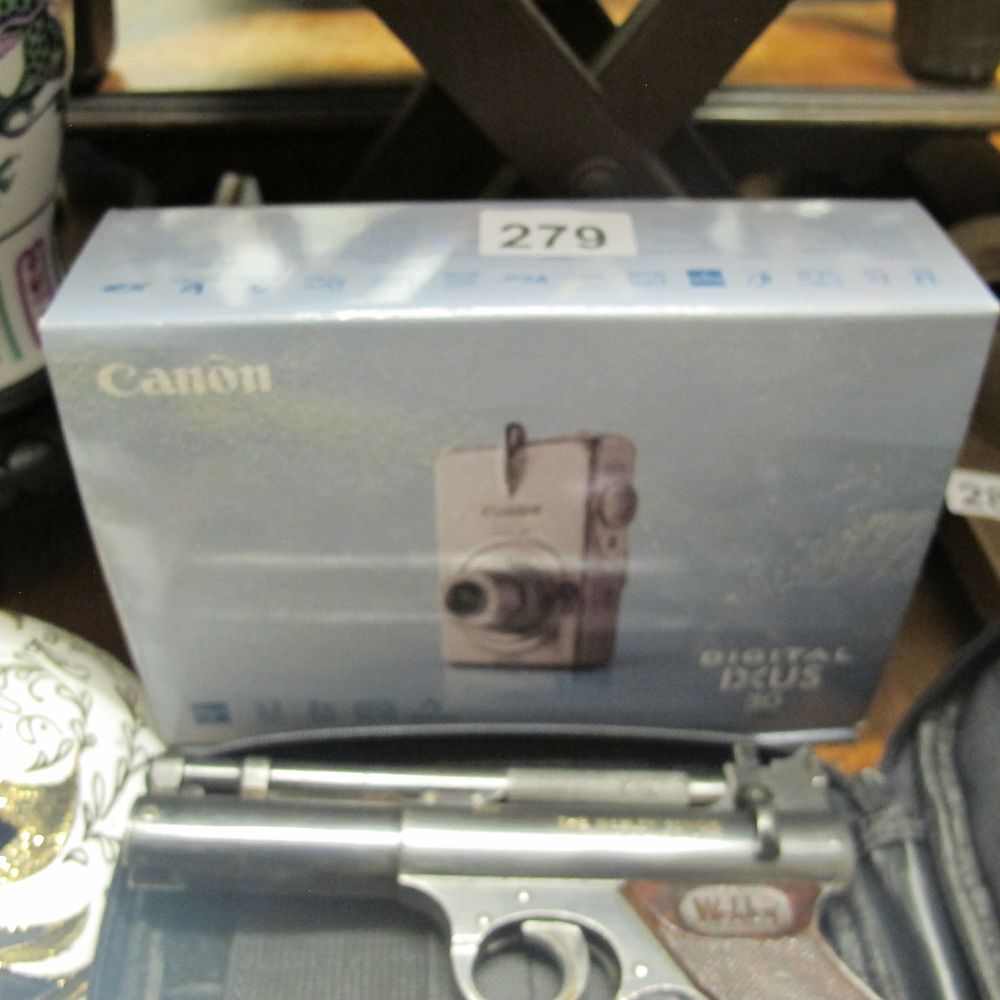 Lot 279: Item 279