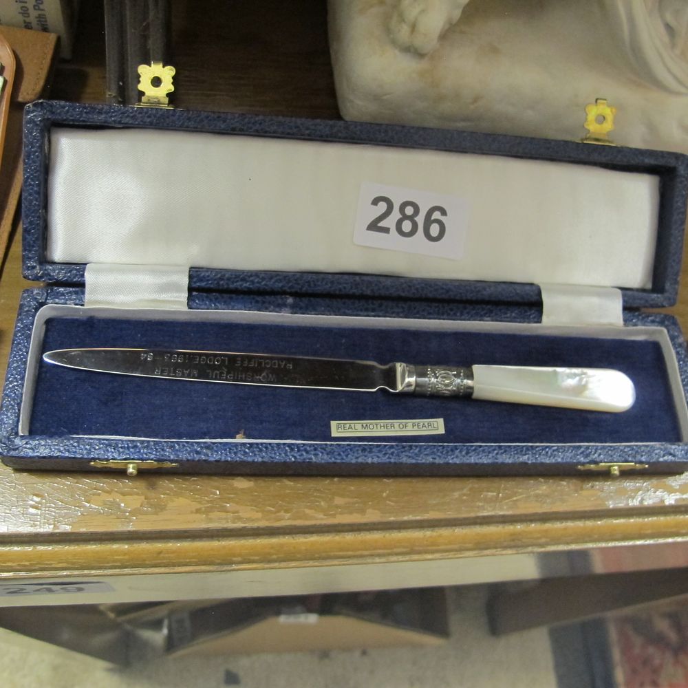 Lot 286: Item 286