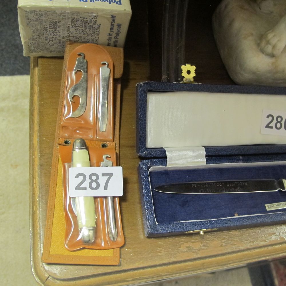 Lot 287: Item 287