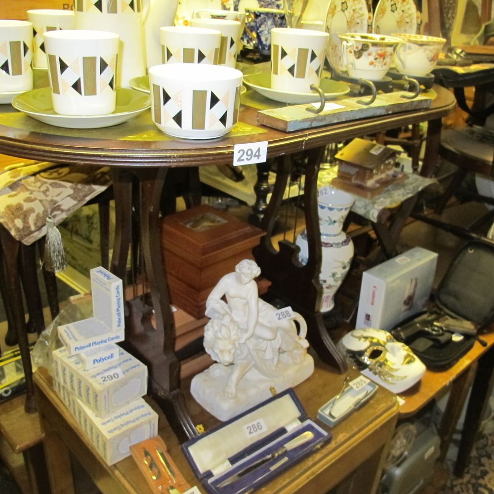 Lot 294: Item 294