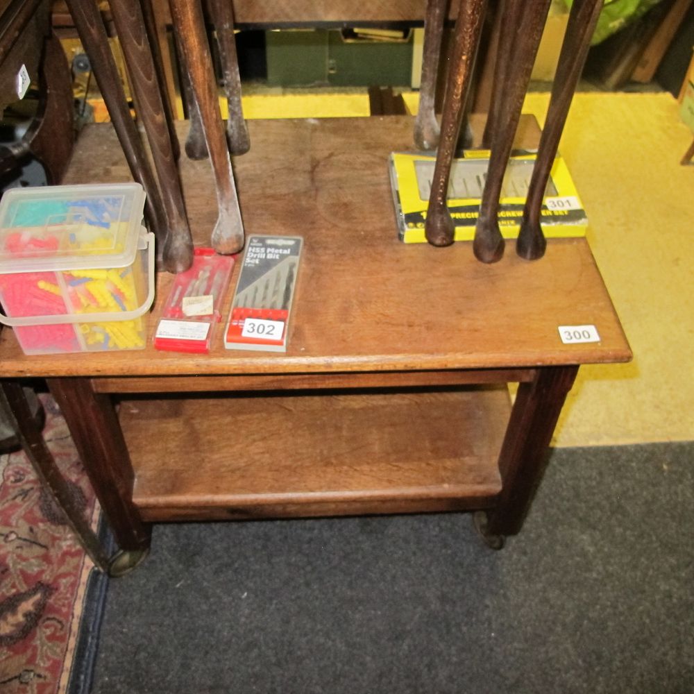 Lot 300: Item 300