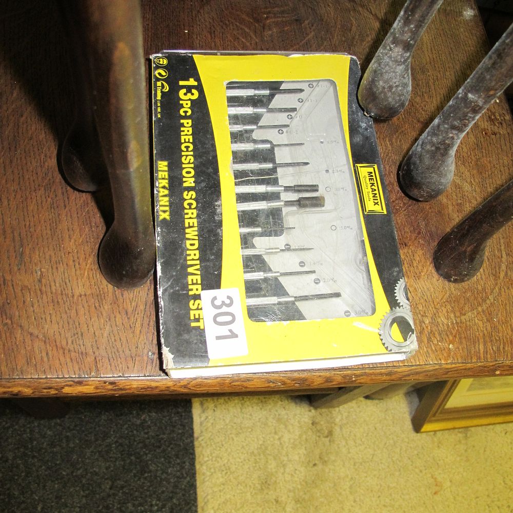 Lot 301: Item 301