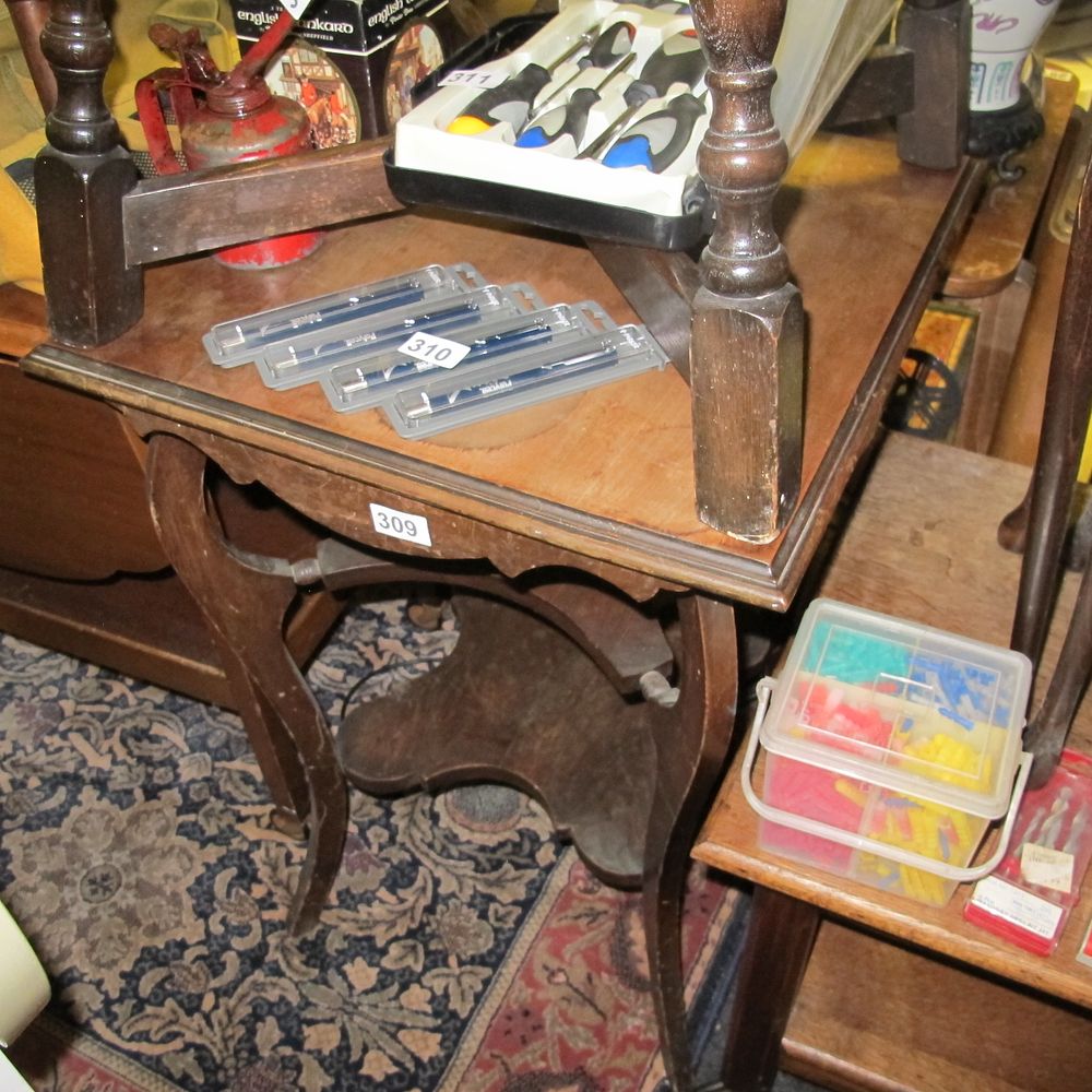 Lot 309: Item 309