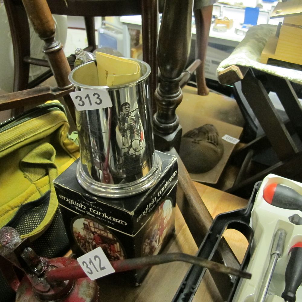 Lot 313: Item 313