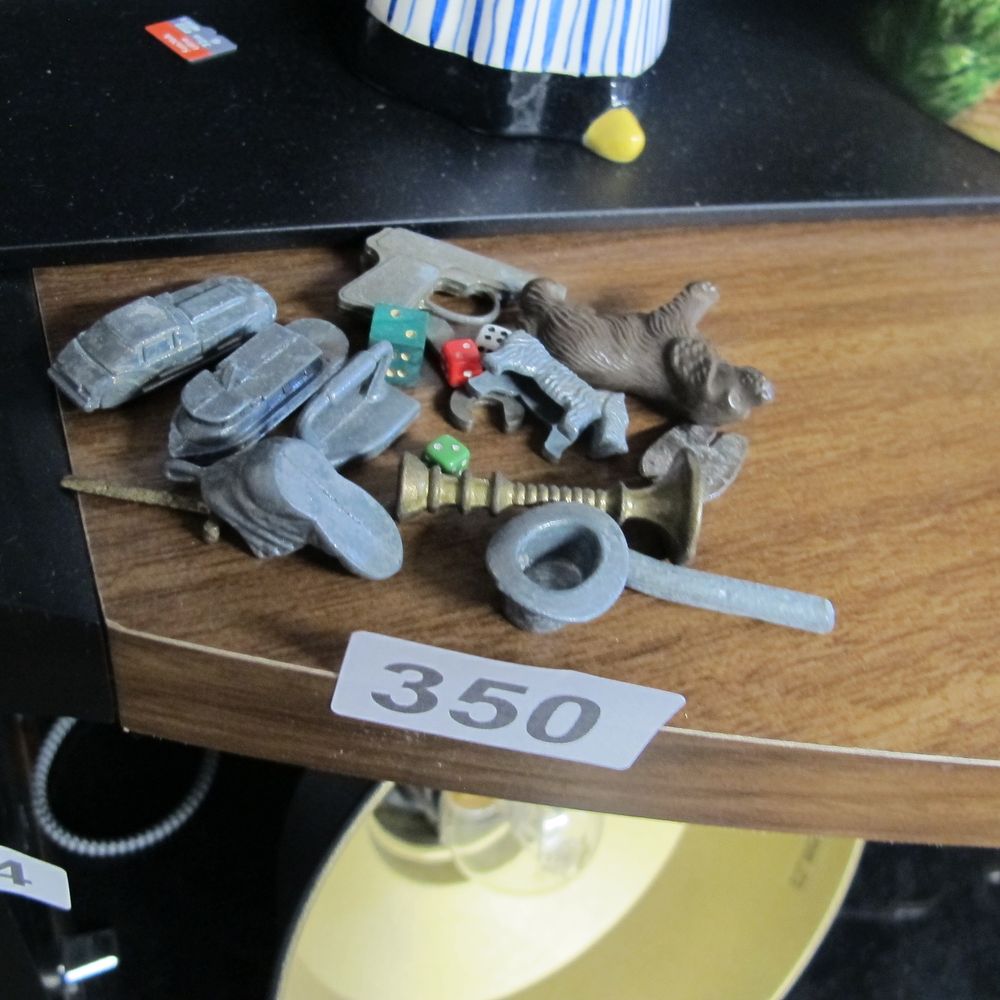 Lot 350: Item 350