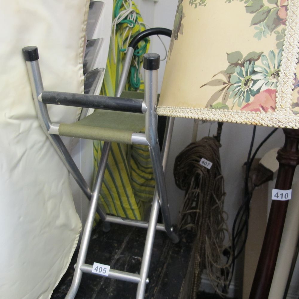 Lot 405: Item 405